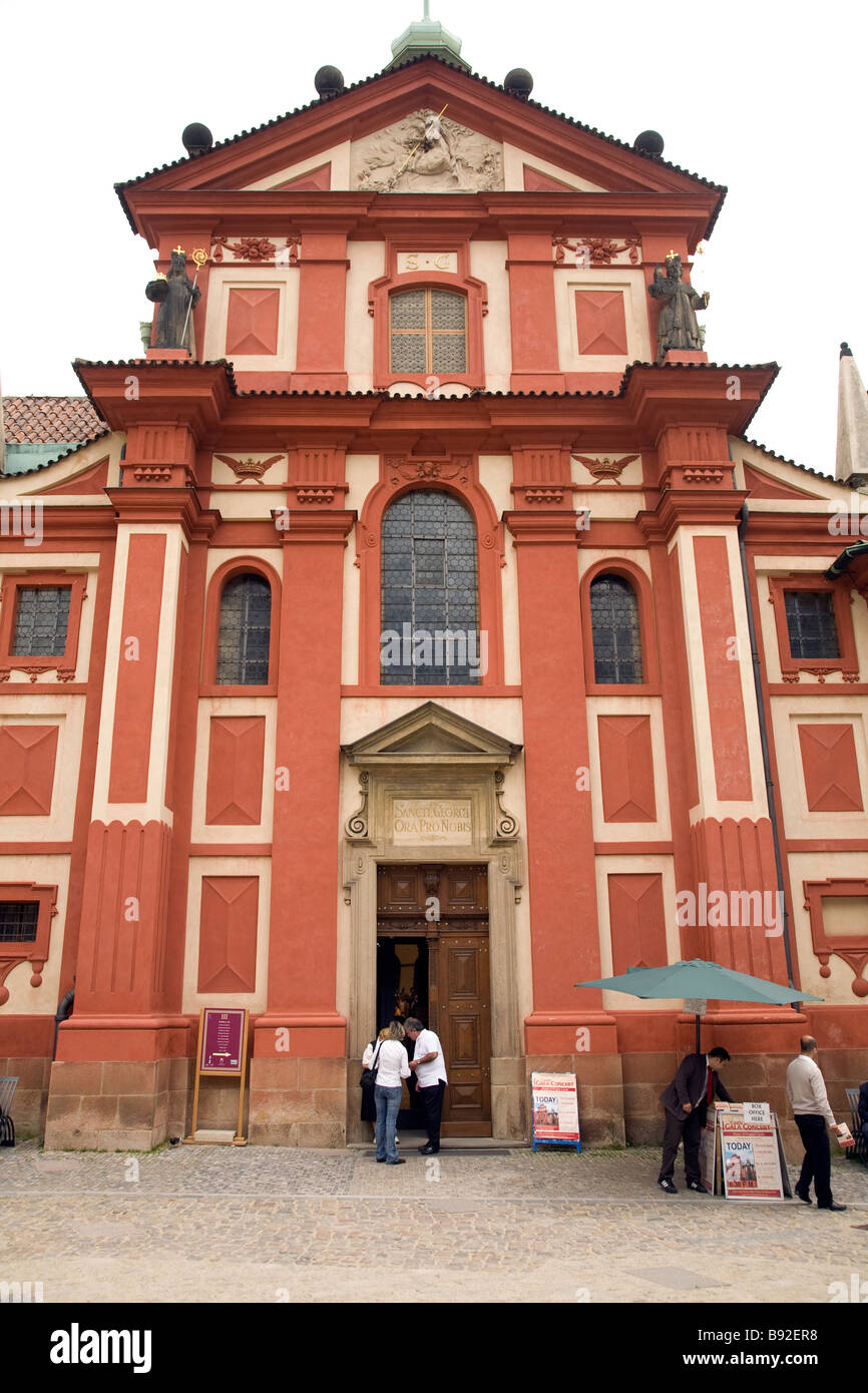 Basílica de San en el Castillo de Praga Prazsky Hrad precinct