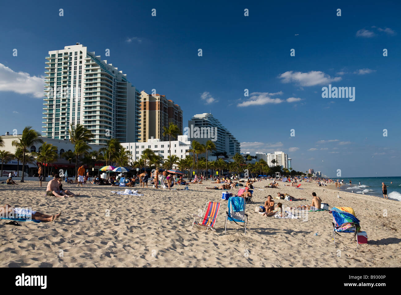 Fort Lauderdale Beach con waterfront edificios, Florida, EE.UU. Foto de stock