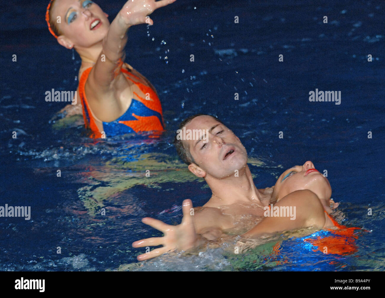 Билл Мэй синхронное плавание