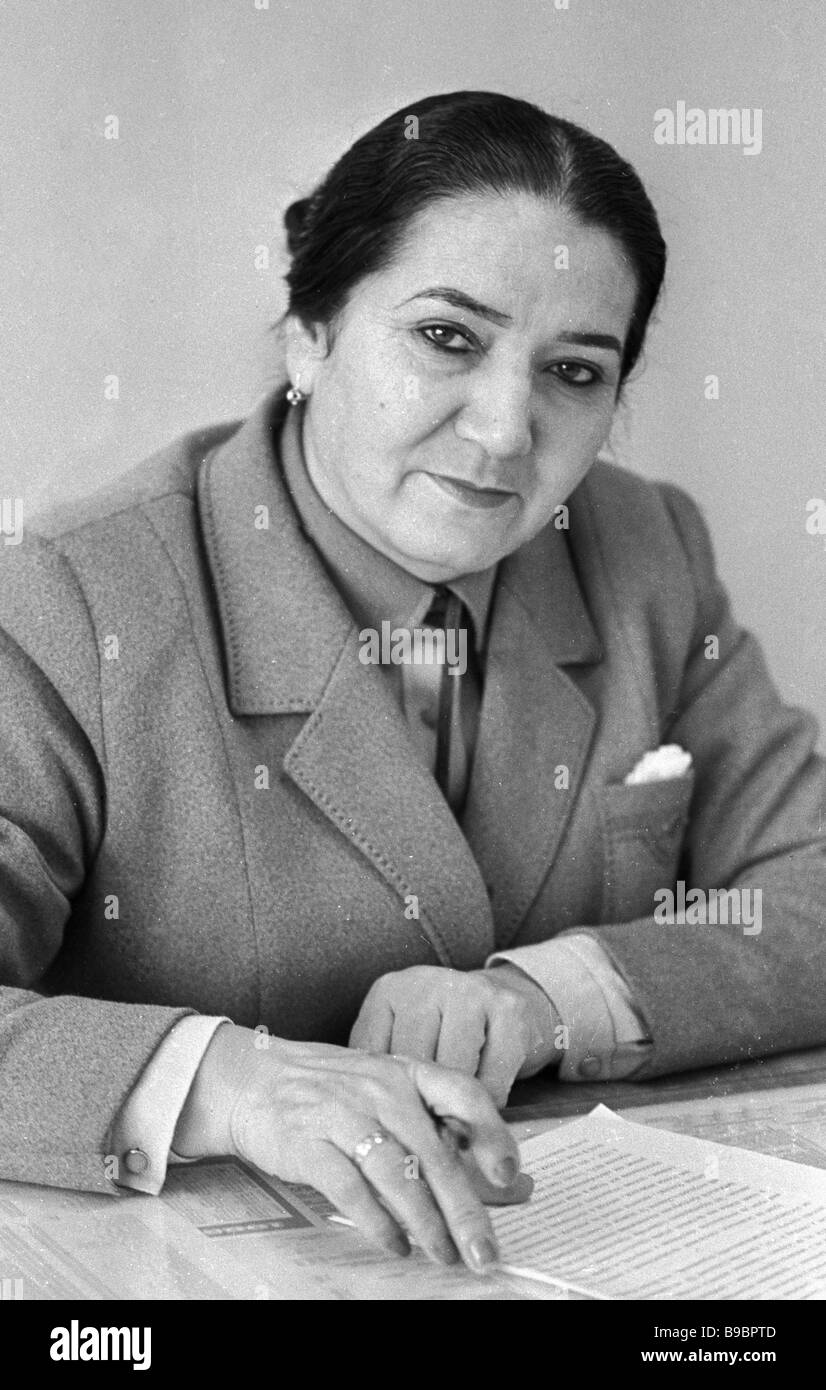 Khasiat Yakubzhanova Ministro de Seguridad Social de la República