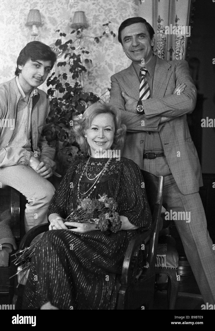 Svetlana Nemolyayeva is 75 years old 04/18/2012 12 Svetlana Nemolyayeva is 75 years old 04/18/2012 4