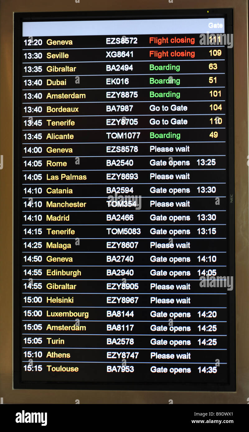 Información de vuelos llegadas y salidas junta Fotografía de stock - Alamy