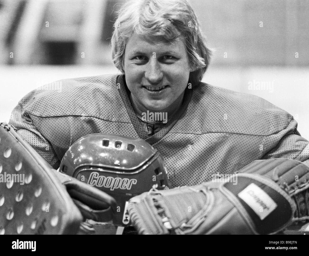 Vladimir Myshkin segundo portero de la URSS nacional equipo de hockey