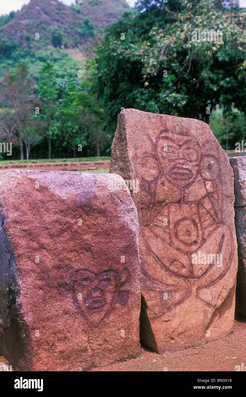 Indios Taino 13c Tallas De Piedra En Caguana De Pelota En Puerto Rico Fotografía De Stock Alamy 2262