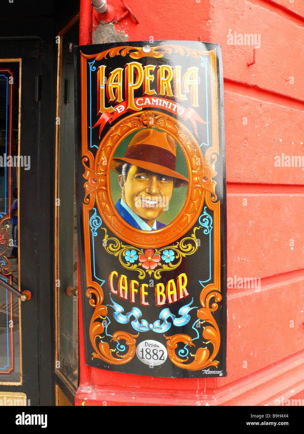 Argentina Buenos Aires La Boca Caminito publicidad-board cafe 'La Perla'  América Latina América del Sur ciudad capital Fotografía de stock - Alamy