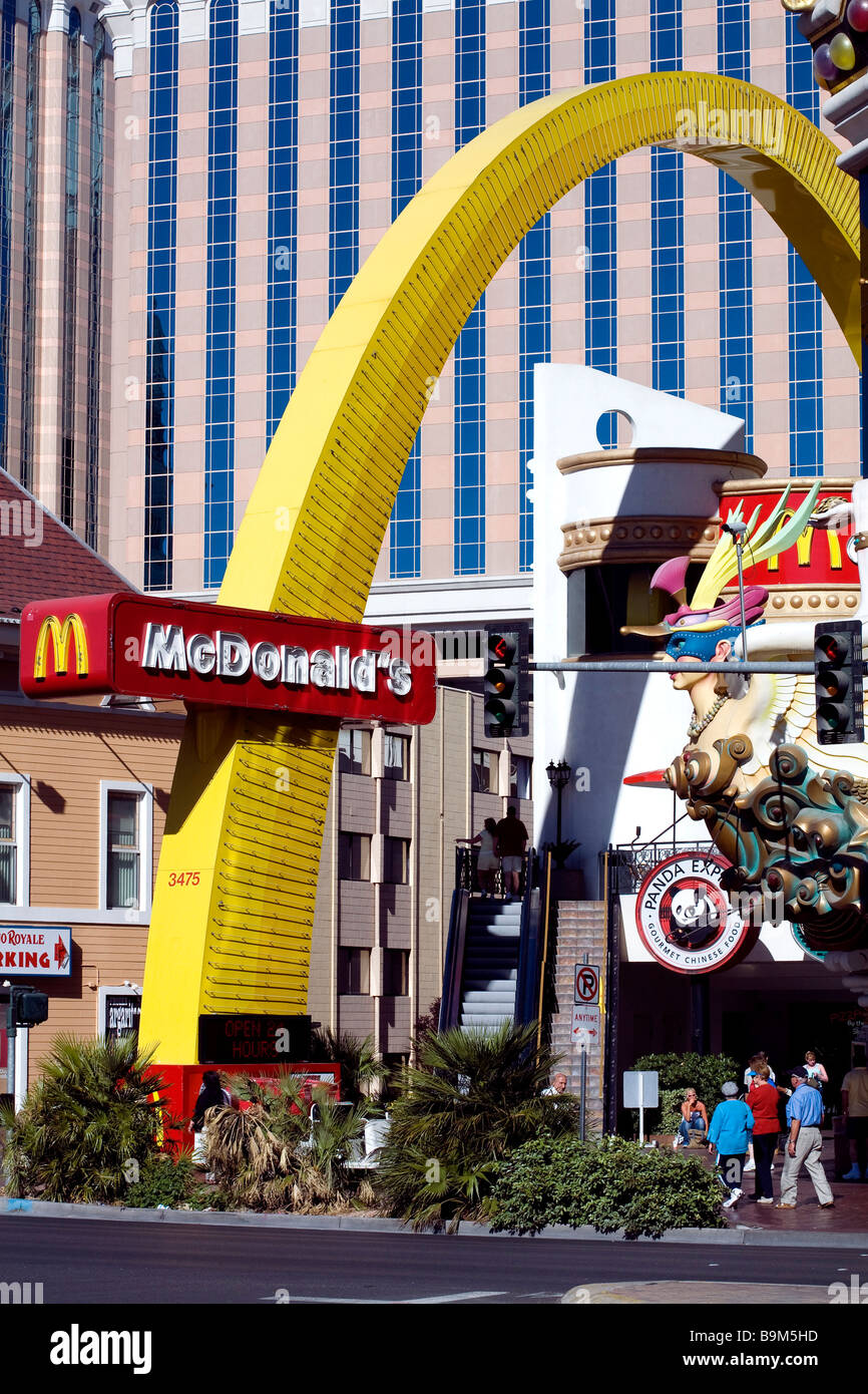 Estados Unidos, Nevada, Las Vegas, el Strip, McDonald' s apagado Casino Royale Foto de stock