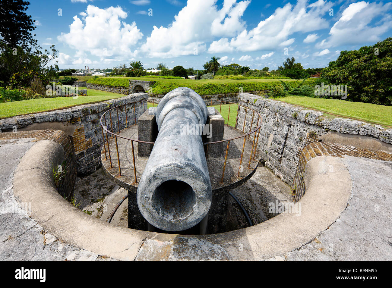 Vista de cerca de un hocico Batería Cargador Fort Hamilton Bermuda Foto de stock