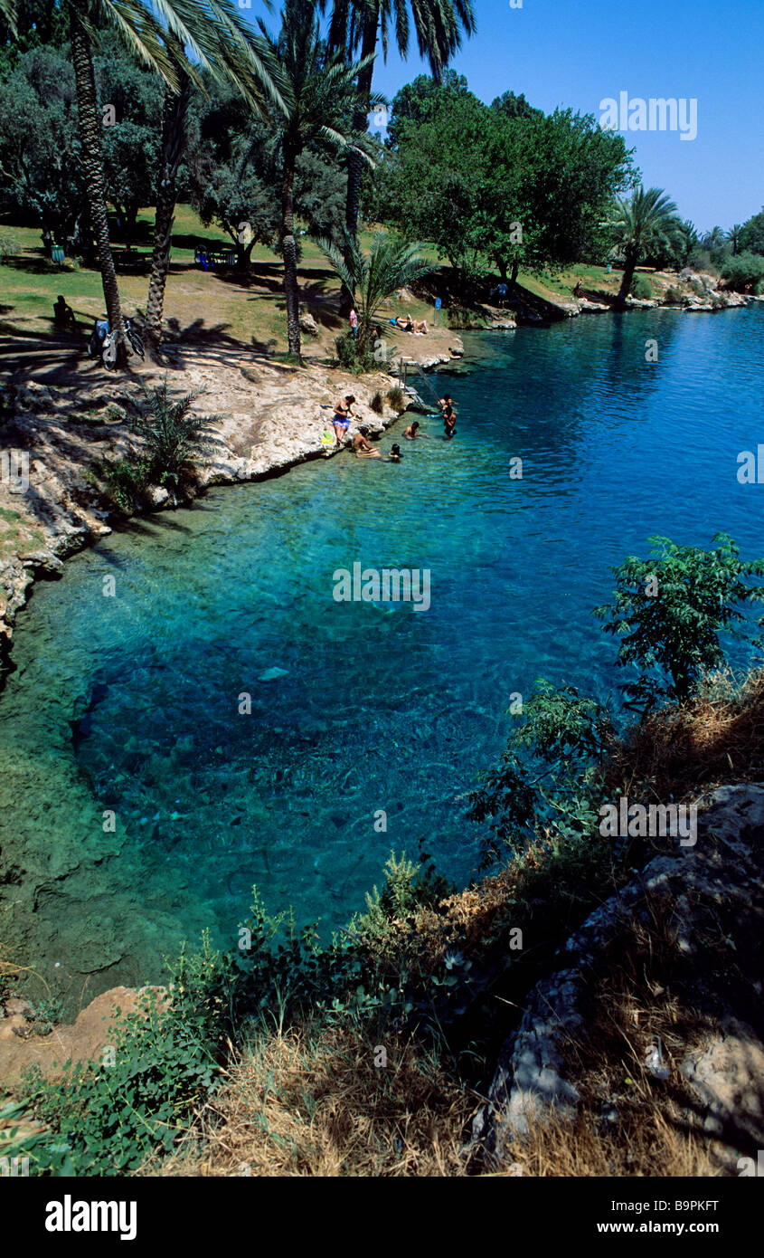 Israel, Barrio Norte, en Galilea, Gan Hashlosha (Sachne) Parque Nacional,  aguas termales y piscinas naturales Fotografía de stock - Alamy