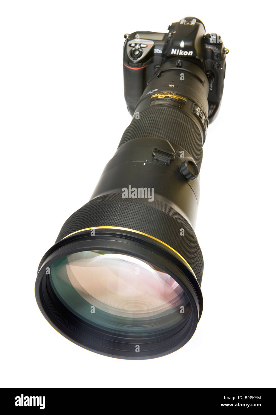 Teleobjetivo telelense lente teleobjetivo de 600 mm AF-S VR II de Nikon  professionell profesional capacitado profesionalmente Reflex cámara en  blanco Fotografía de stock - Alamy