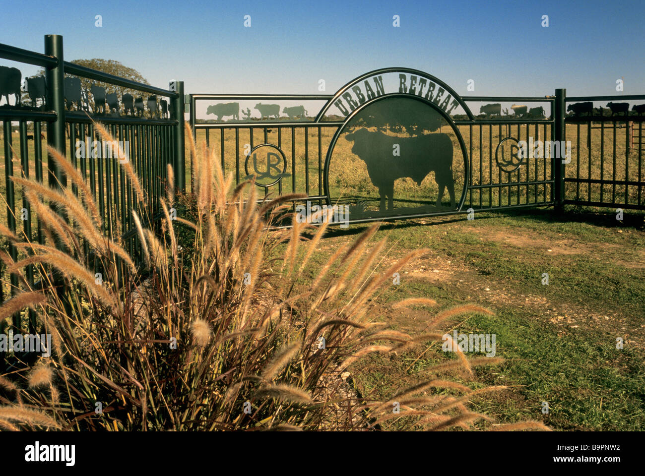 Puerta de acero del rancho fotografías e imágenes de alta resolución -  Página 2 - Alamy
