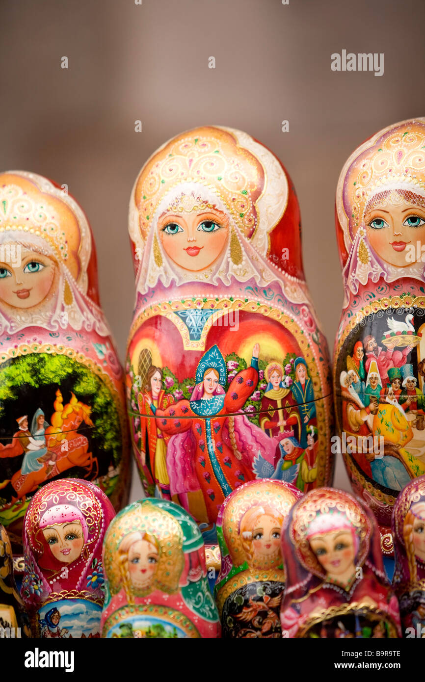 Rusia, Moscú, tienda de regalos, el matrechka, muñecas rusas Fotografía de  stock - Alamy