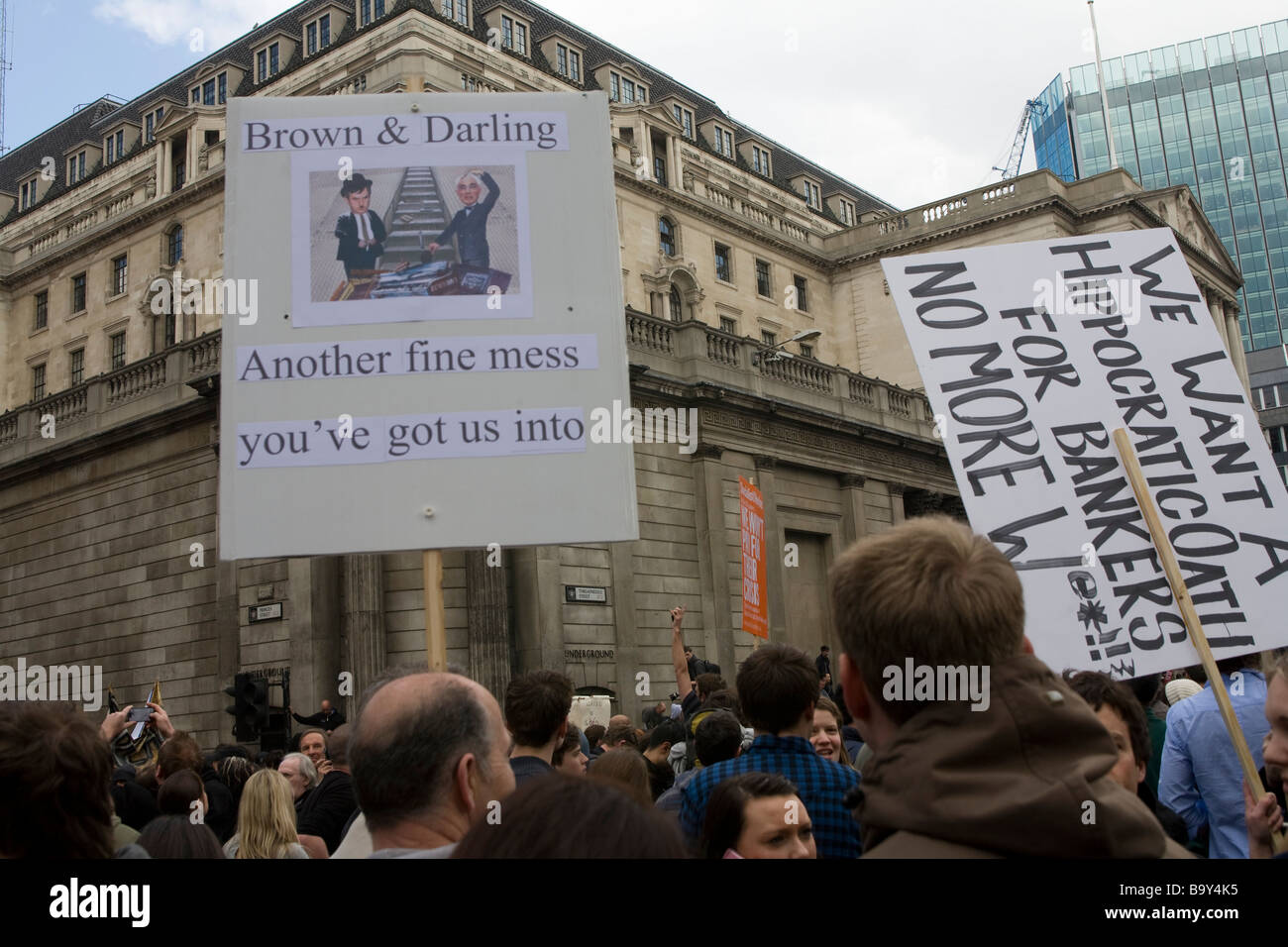 Protestas contra el capitalismo fuera del Banco de Inglaterra Foto de stock