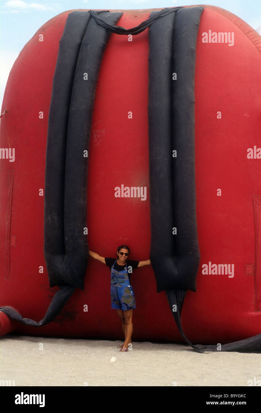 Mochila inflable gigante e imágenes alta Alamy