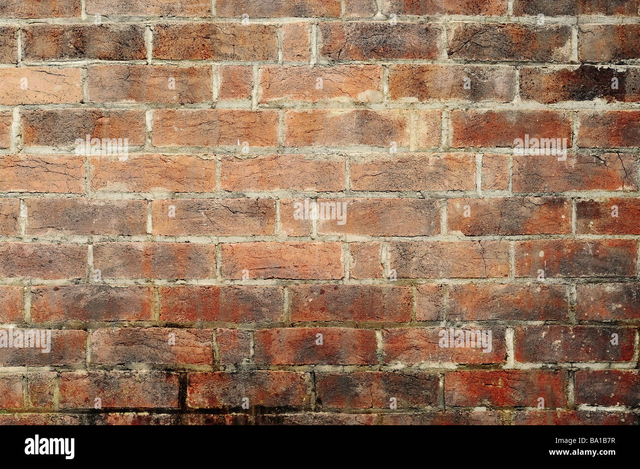 Gran imagen de un viejo y sucio muro de ladrillo Foto de stock