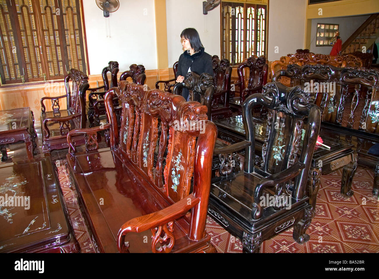 Fábrica de muebles vietnamitas en Vietnam Ha Dong Fotografía de stock