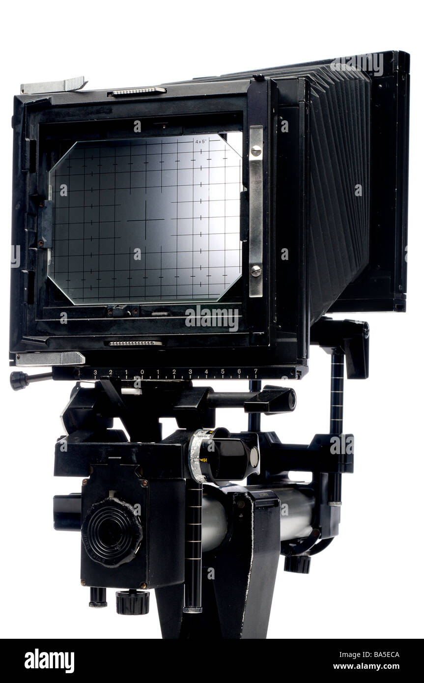 Una visión vertical de la parte trasera de gran formato 4x5 Ver cámara en blanco Foto de stock