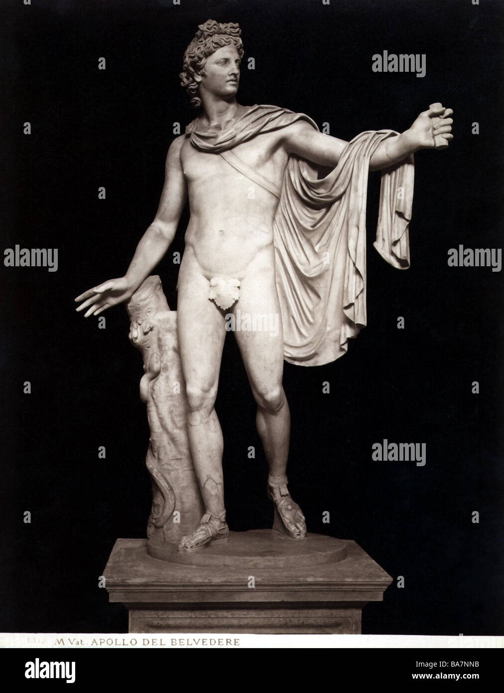 Hula hoop Edad adulta Accesorios Copia de la escultura griega fotografías e imágenes de alta resolución -  Alamy