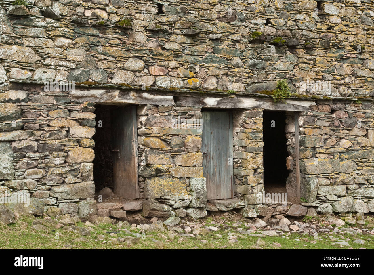 Cierre de un banco en gran granero Langdale, Cumbria, Inglaterra, Reino Unido. Foto de stock