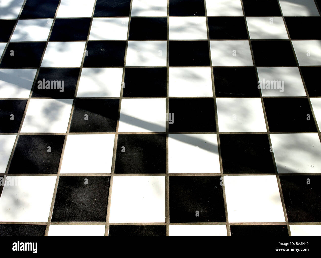 Piso a cuadros blanco y negro fotografías e imágenes de alta resolución