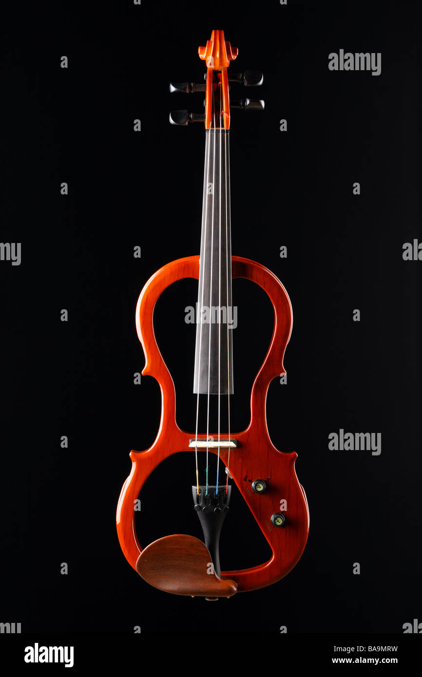 Music instrument violin electric fotografías e imágenes de alta resolución  - Alamy