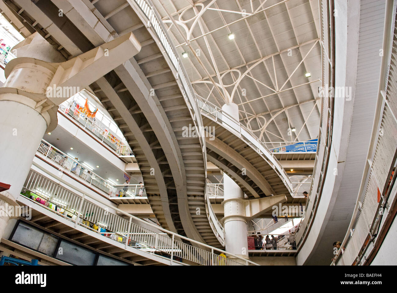 Pasarelas de alta en el interior del Mercado Central, en Fortaleza, Brasil  Fotografía de stock - Alamy