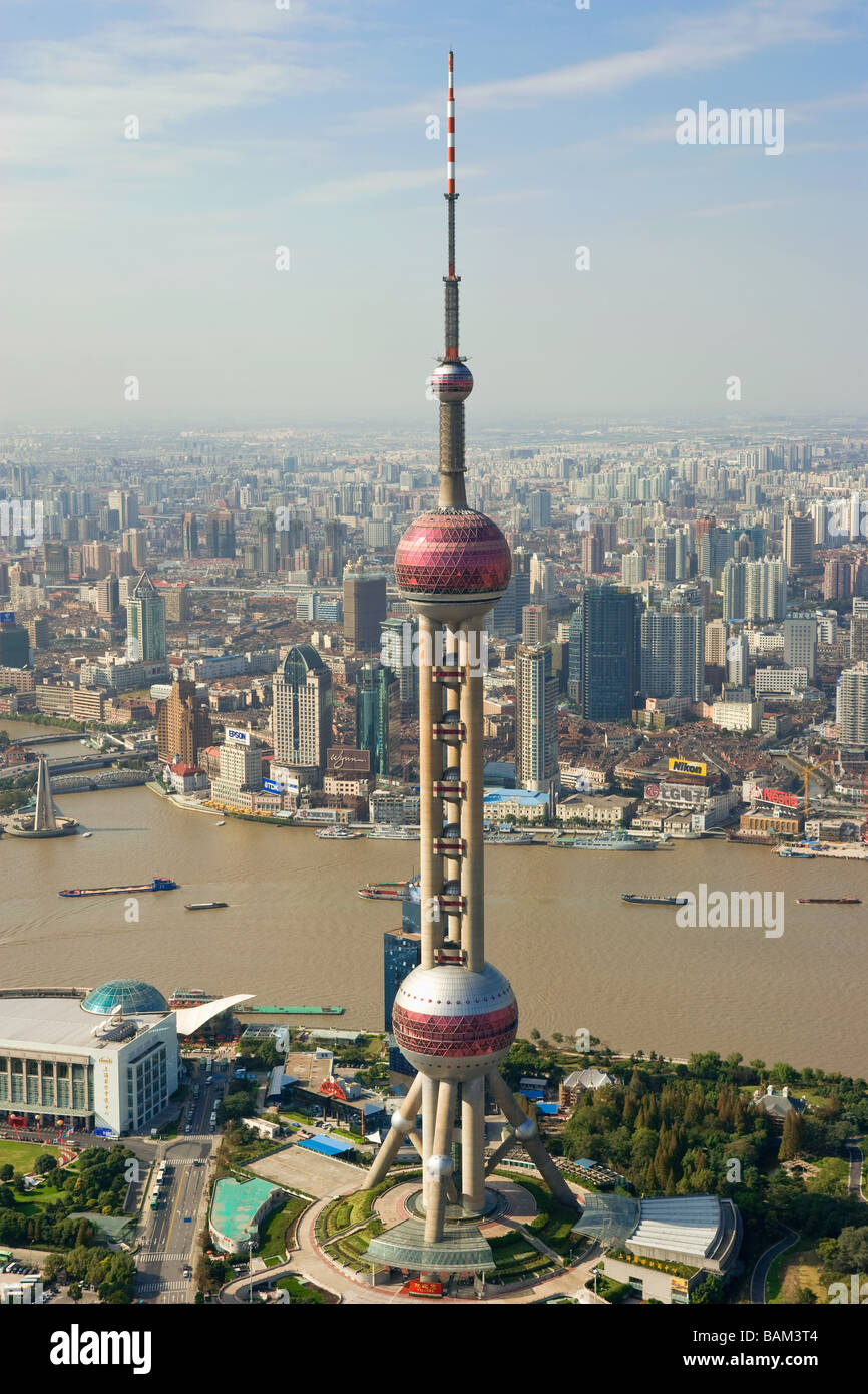 La Oriental Pearl Tower Foto de stock