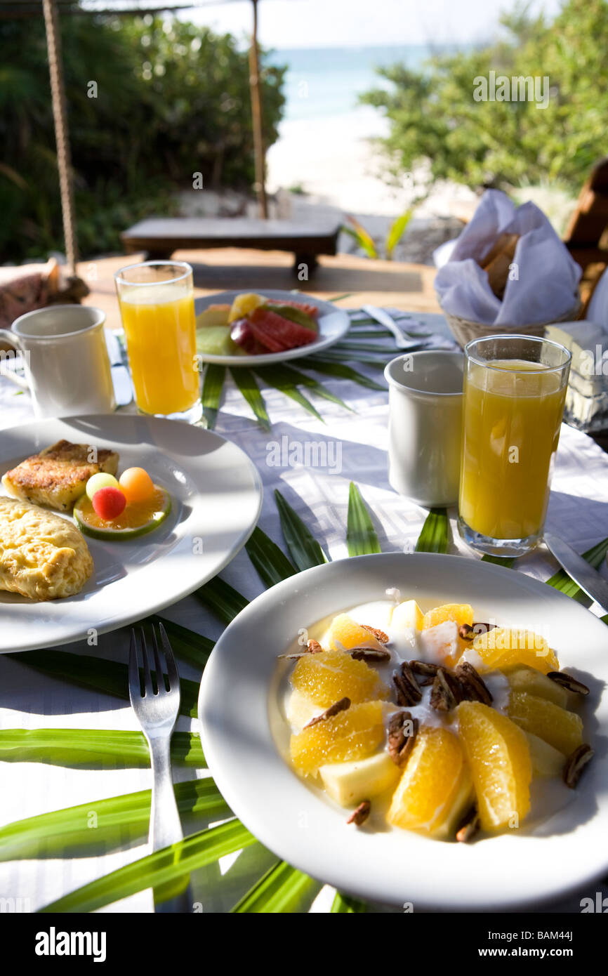 Desayuno Tropical en Tulum, México Fotografía de stock - Alamy