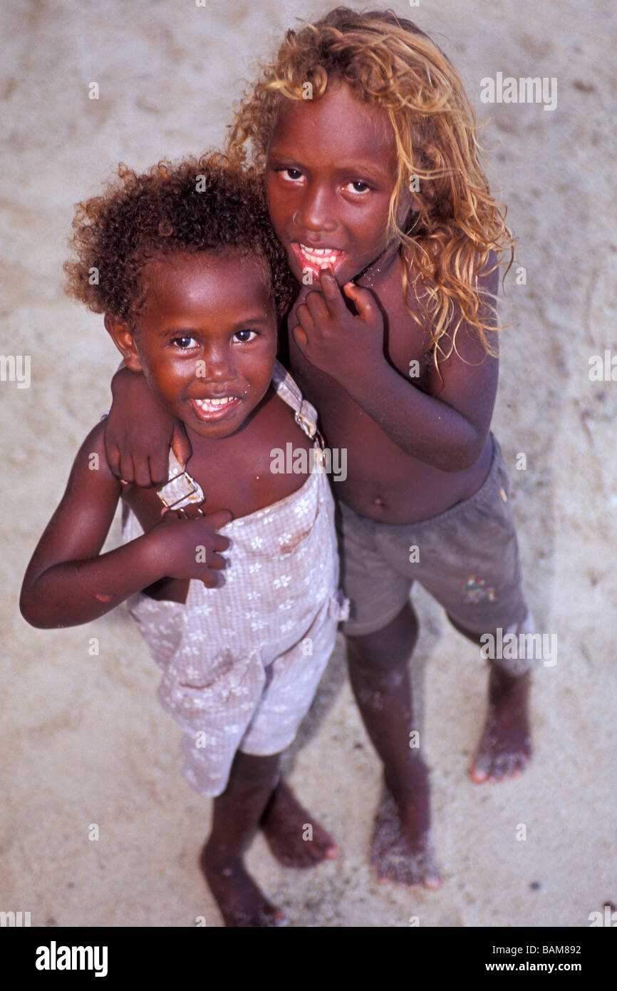 Los niños en las Islas Salomón Islas Salomón Marovo Fotografía de stock -  Alamy