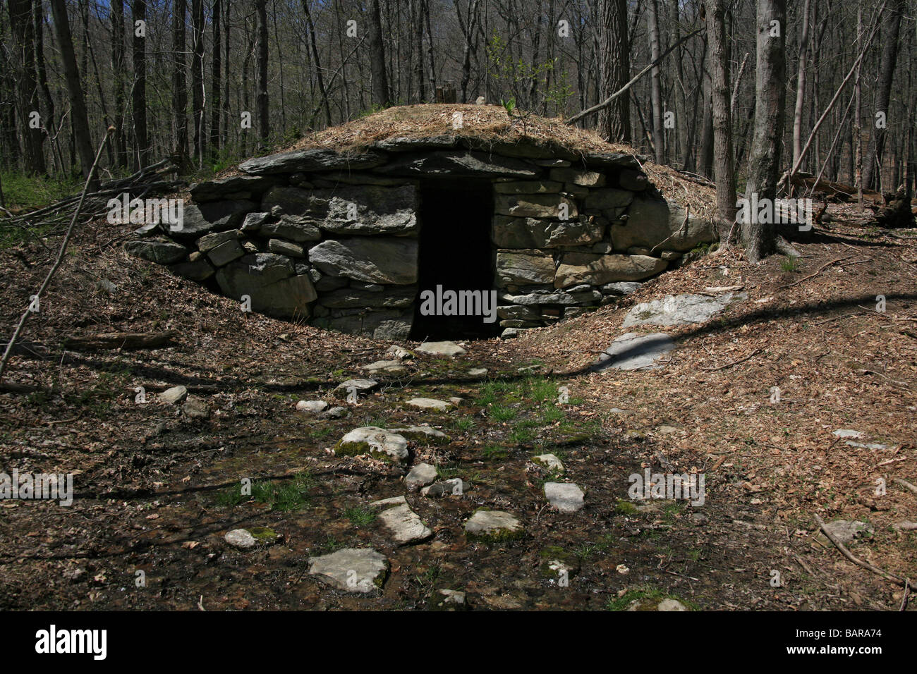 Cámara Wangtown, una antigua cámara de piedra situada fuera de la carretera  Wangtown en Kent, Condado de Putnam, Nueva York, EE.UU Fotografía de stock  - Alamy
