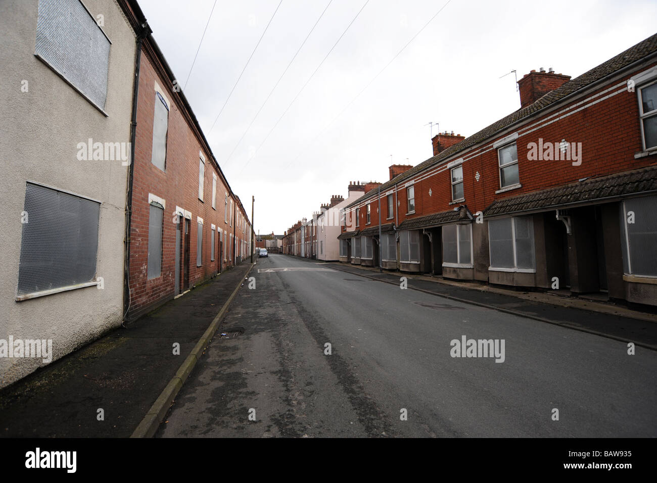 Calle de casas correr abajo listo para demolición, Goole cerca de Hull, Reino Unido Foto de stock