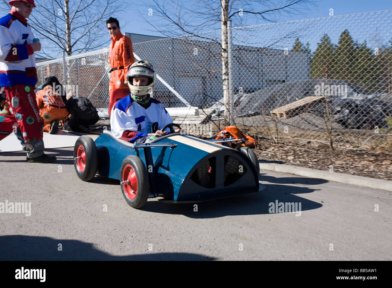 Los estudiantes finlandeses soapbox carrera de coches en Lappeenranta Finlandia Foto de stock