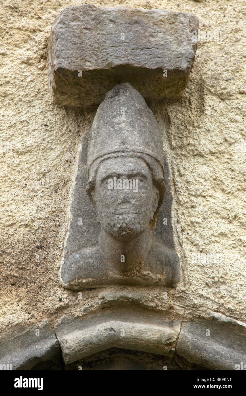 Escultura del Obispo Catedral Kilfenora County Co Clare Irlanda Irlanda, República de Irlanda Foto de stock