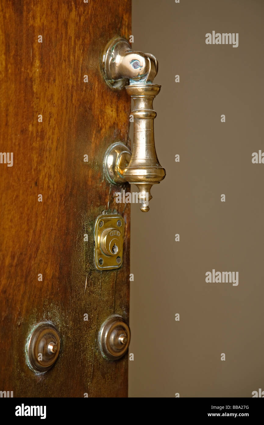 Puertas de sevilla fotografías e imágenes de alta resolución - Alamy