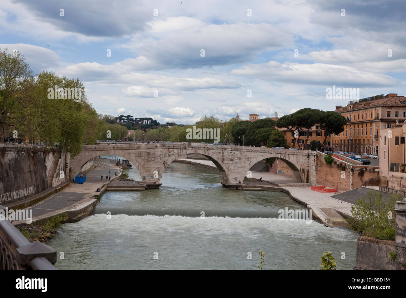 Ponte Cestio, Cestio Puente sobre el Tíber, Tevere, Roma, Lazio, Italia Foto de stock