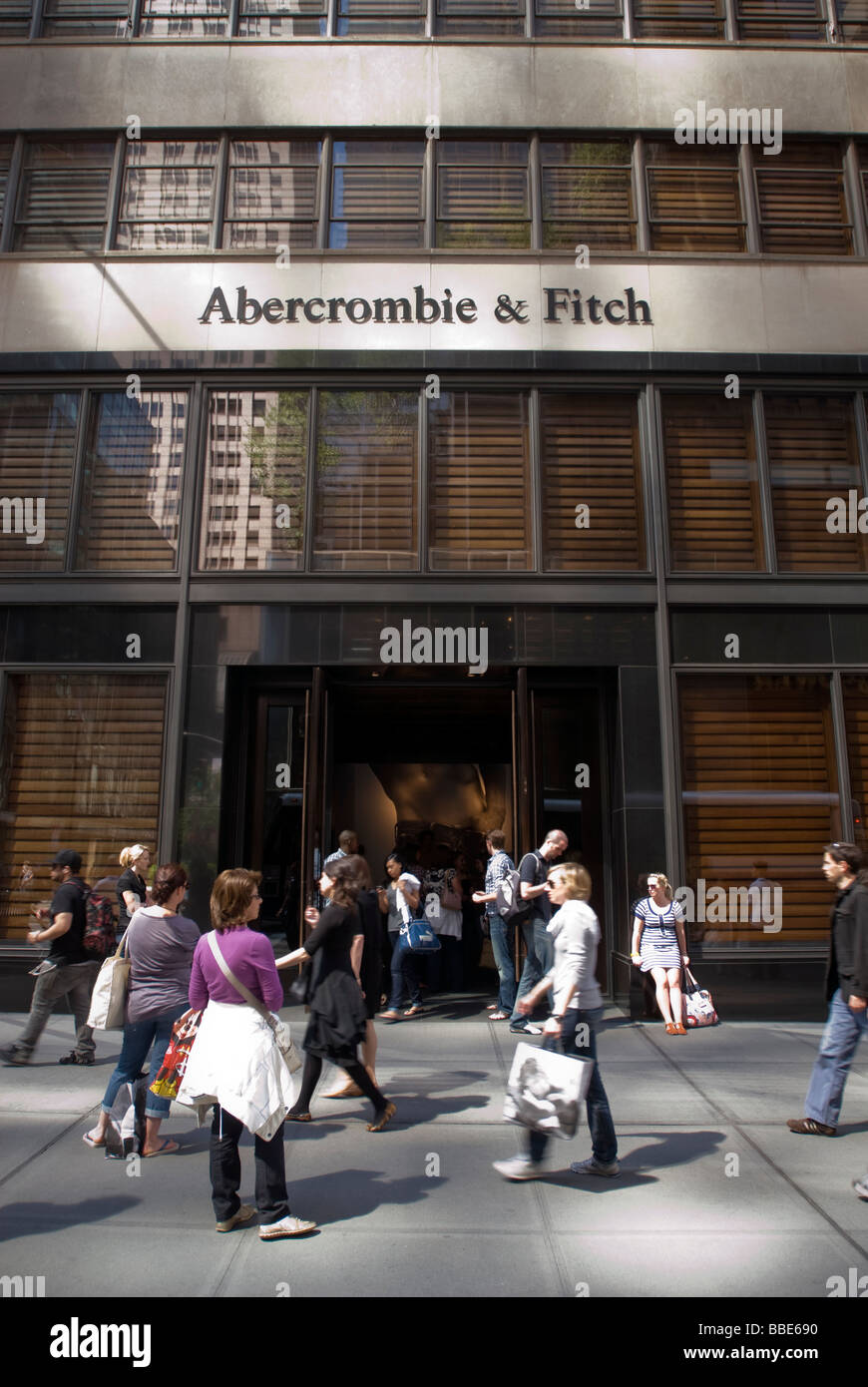 El Abercrombie Fitch tienda de ropa en el centro de Manhattan, en Nueva York,  el miércoles 20 de mayo de 2009 Richard B Levine Fotografía de stock - Alamy