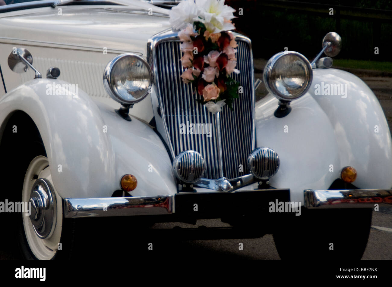 Decoración del coche de la boda fotografías e imágenes de alta resolución -  Alamy