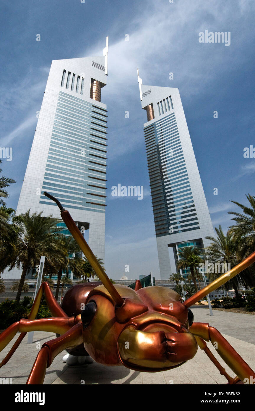 Jumeirah Emirato Torres, en el distrito financiero de Dubai. Foto de stock