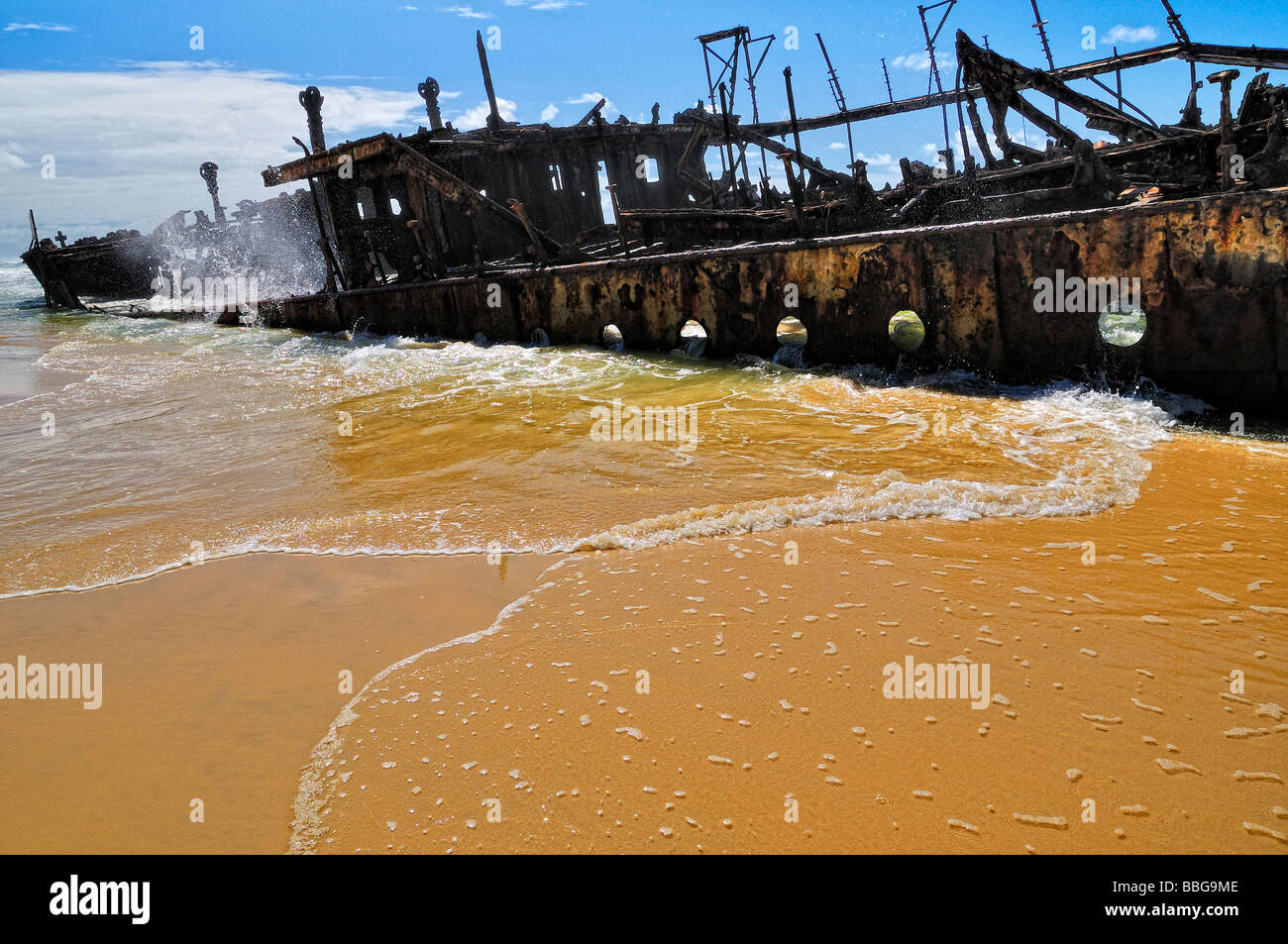 Los restos del naufragio de Maheno, Fraser Island, Queensland, Australia Foto de stock