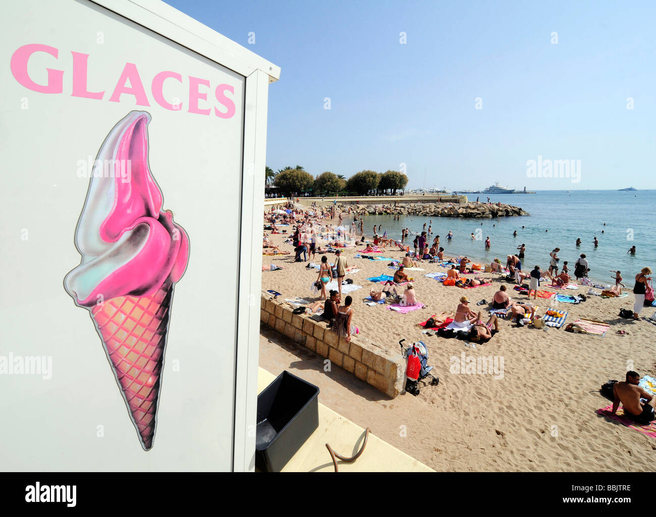 Beach ice cream france fotografías e imágenes de alta resolución - Alamy