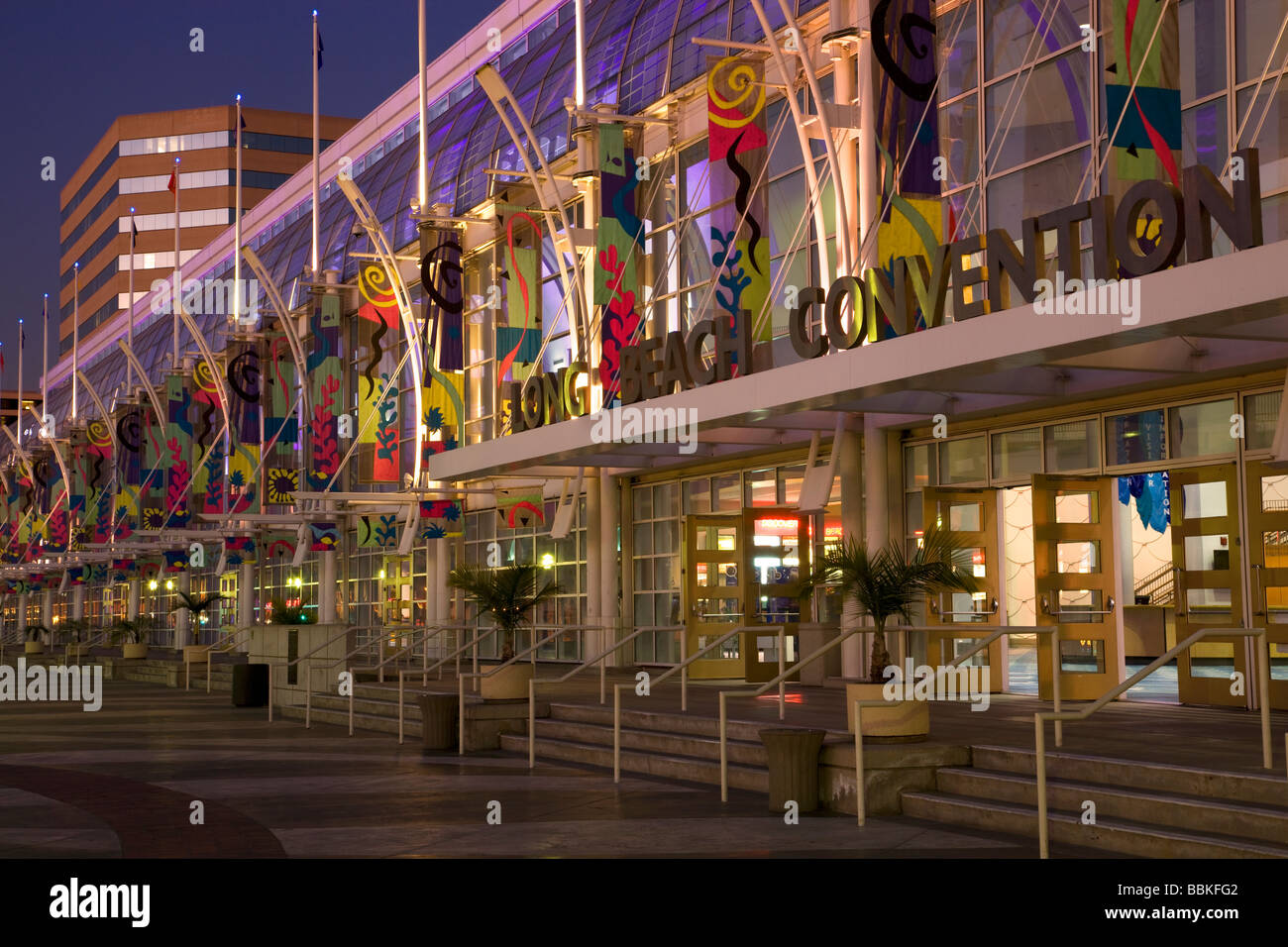 El Long Beach Convention Center Waterfront Center de Long Beach, California Foto de stock