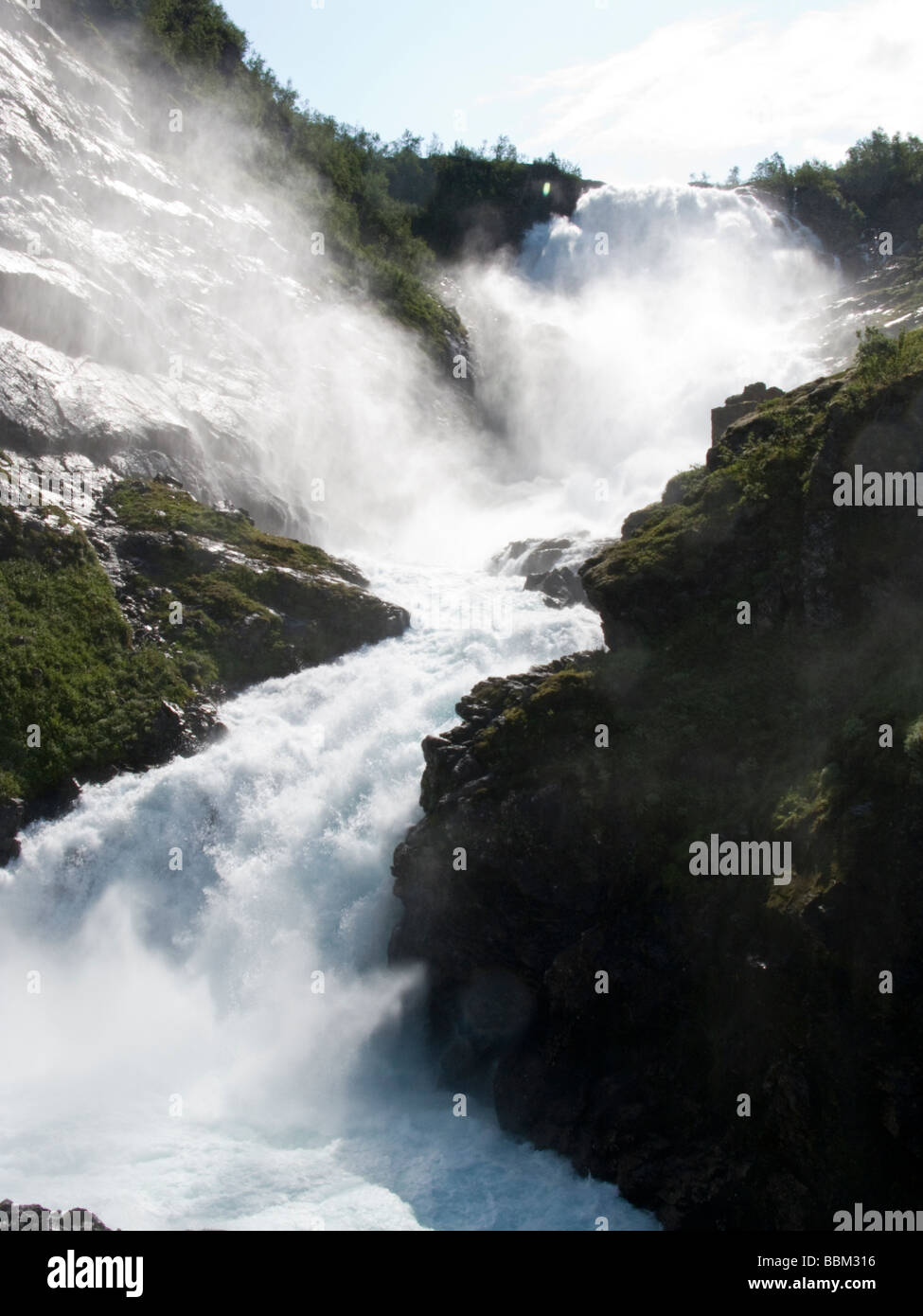 Desde la cascada Kjosfossen Flam railway cerca Flam, Noruega Fotografía de  stock - Alamy