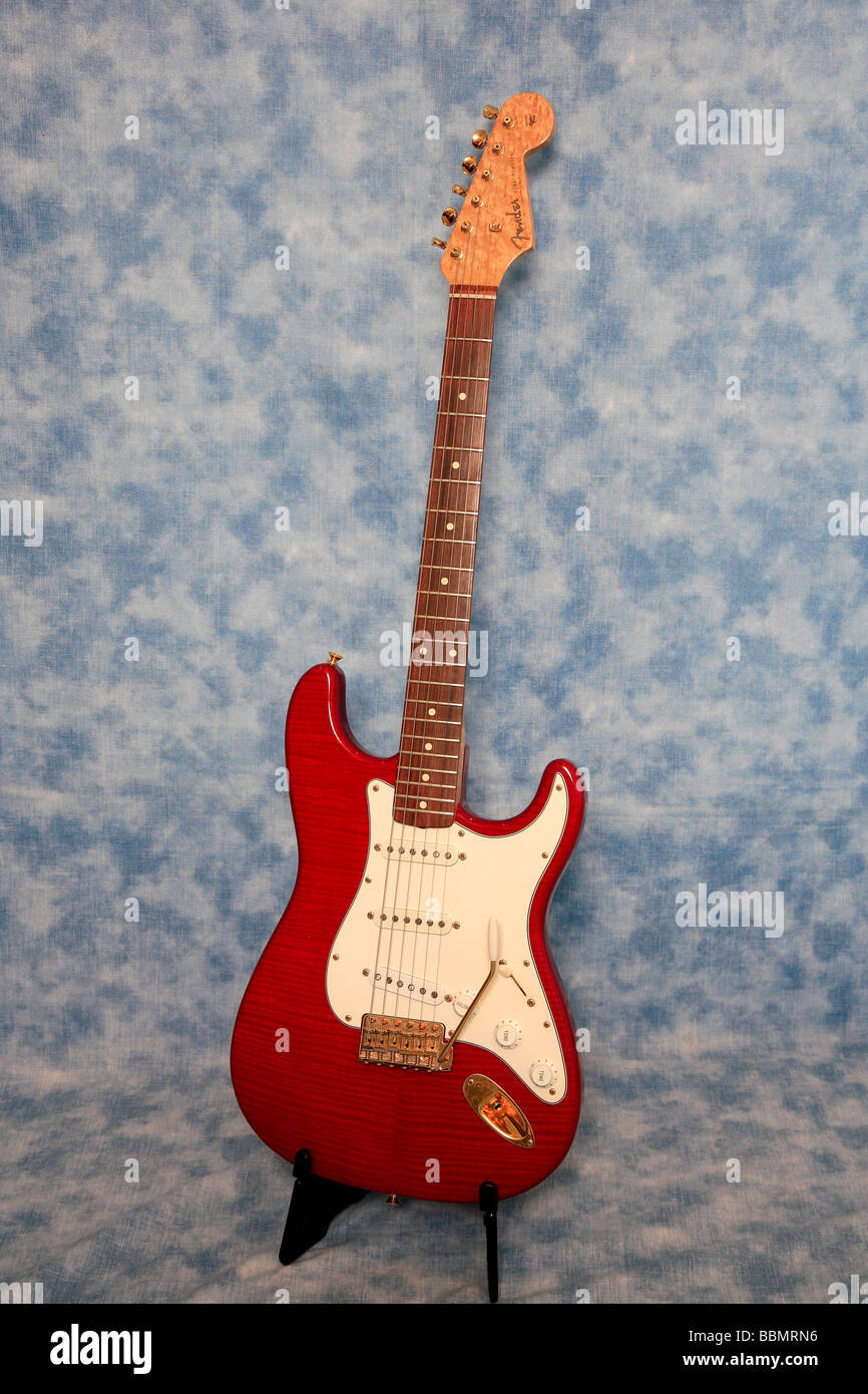 Fender Stratocaster Edición Limitada 62 Aniversario Custom Shop Modelo 1992  Fotografía de stock - Alamy