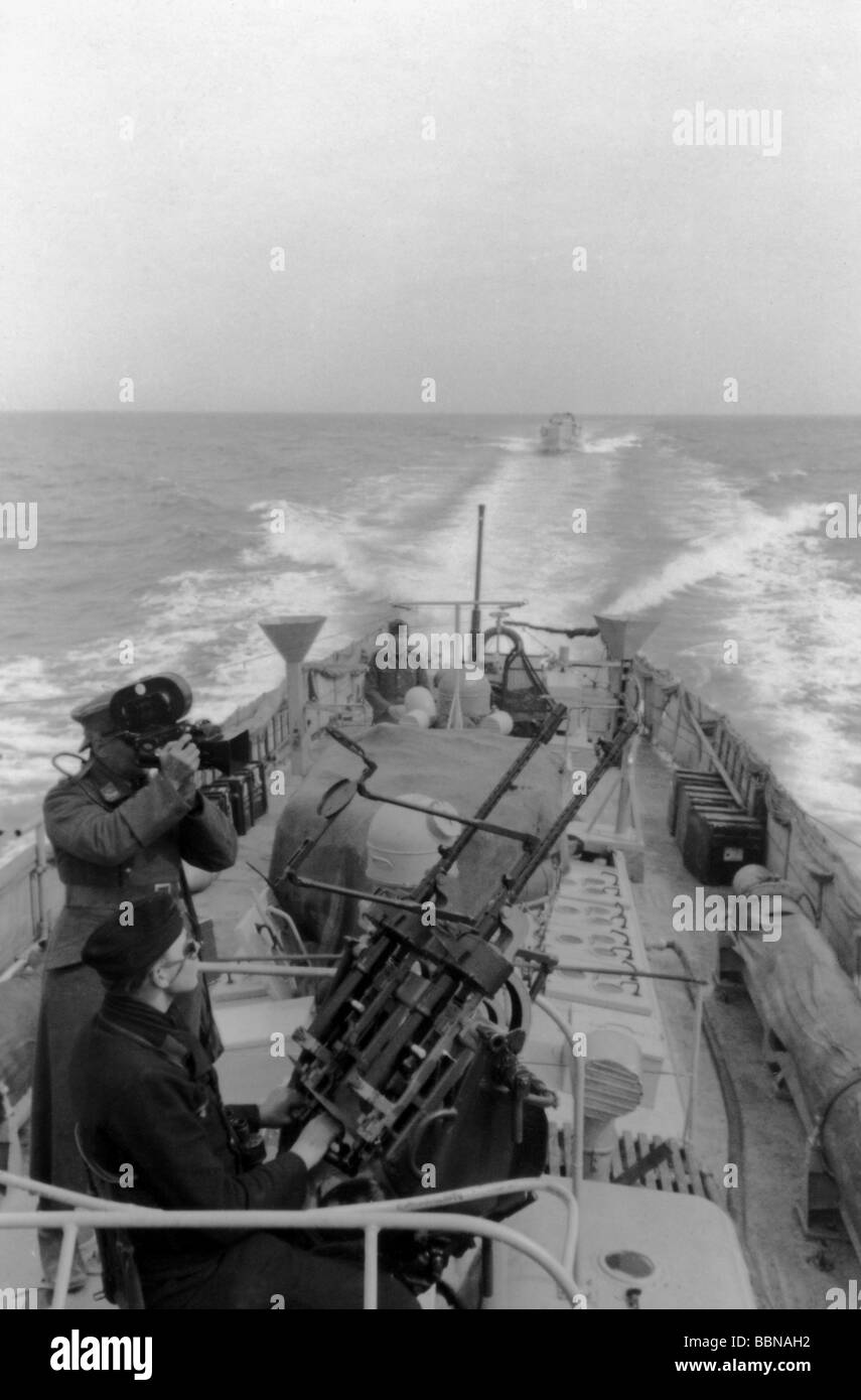 Eventos, Segunda Guerra Mundial / Segunda Guerra Mundial, guerra naval,  Kriegsmarine rápido ataque artesanal en el Mar Negro, primavera de 1944  Fotografía de stock - Alamy