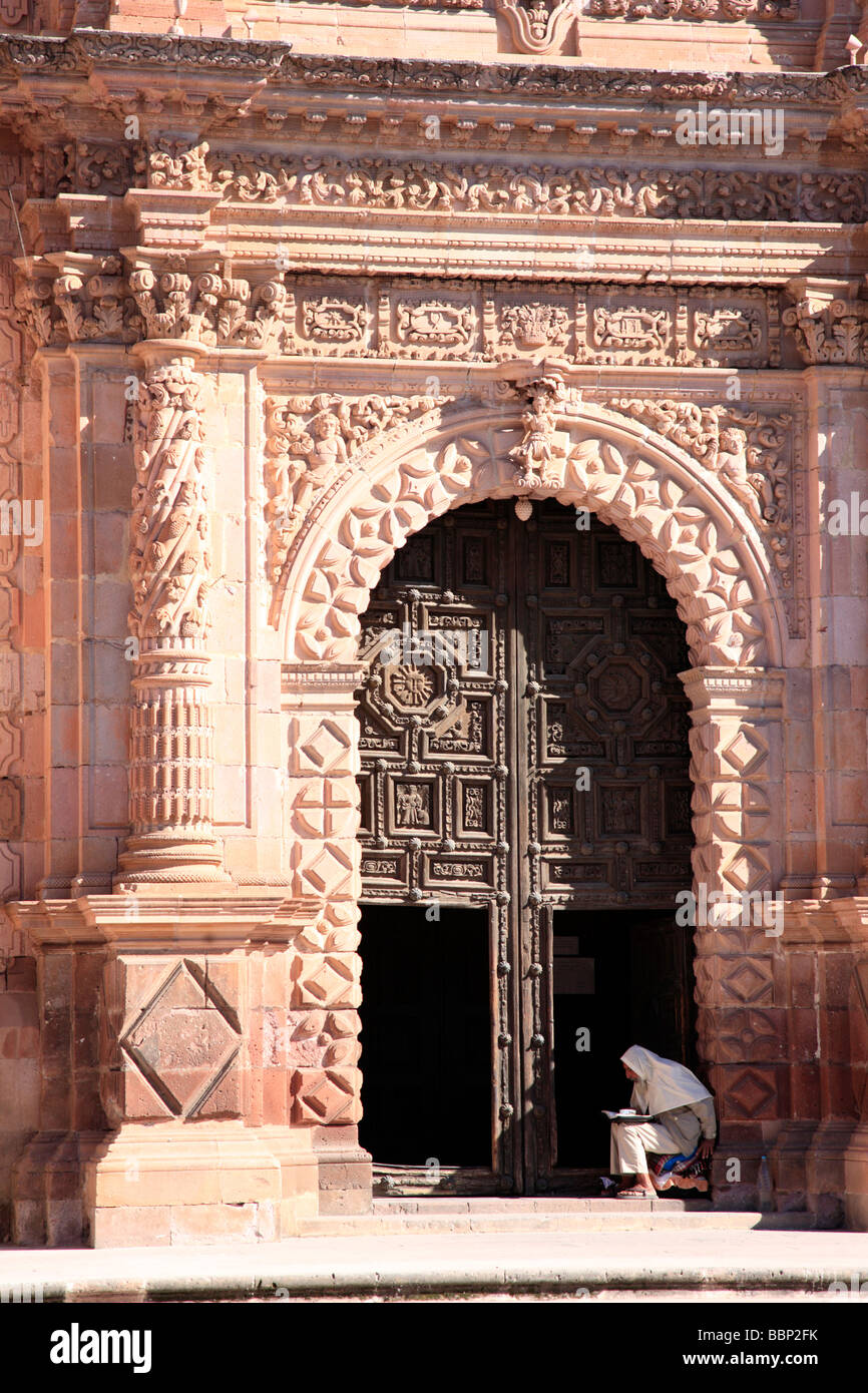 Catedral basílica de zacatecas fotografías e imágenes de alta