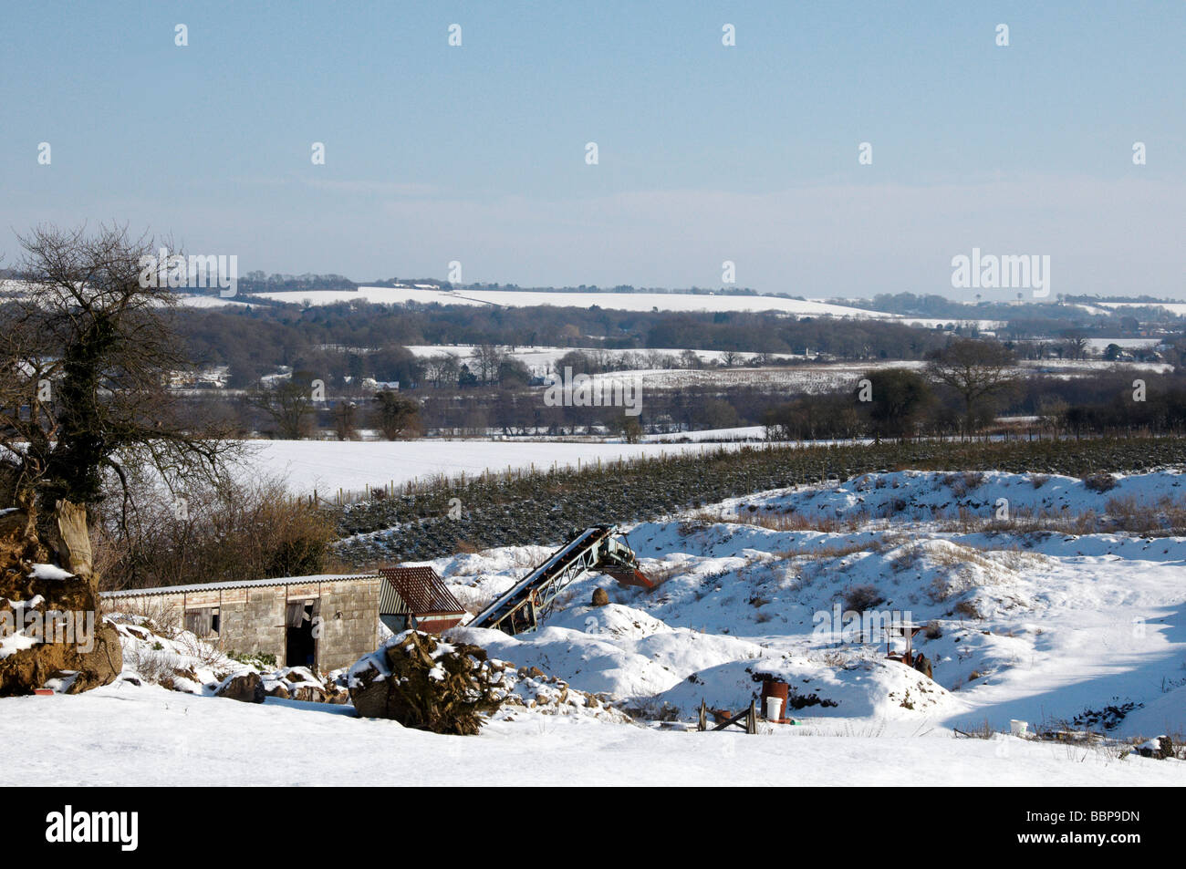 Una vista de la campiña de Kent en invierno Foto de stock