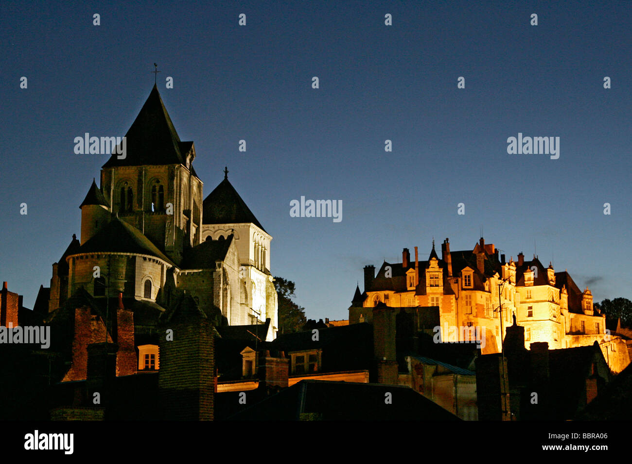 Colegiata y Chateau, SAINT-Aignan, Loir-et-Cher (41), Francia Foto de stock