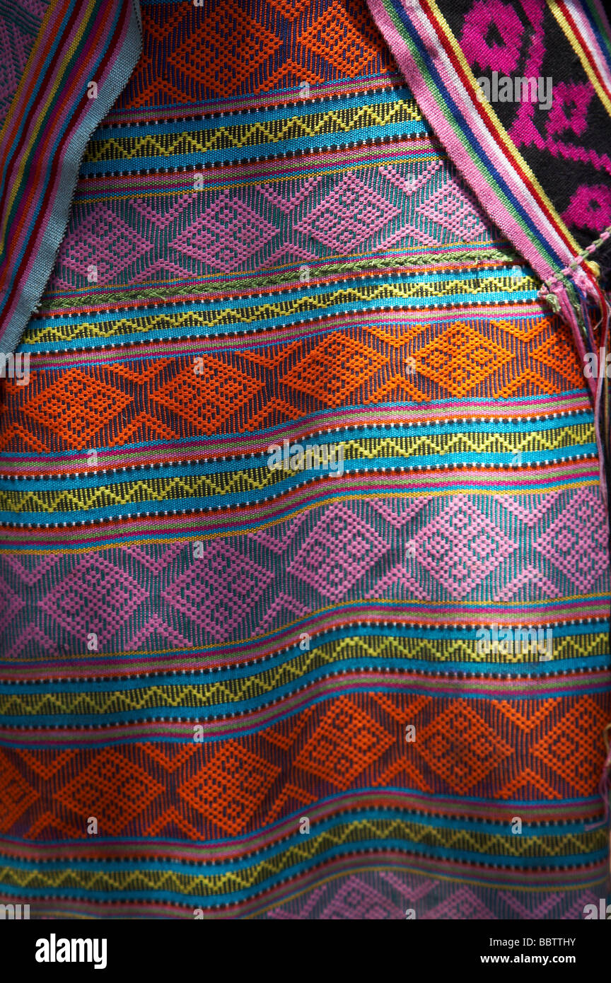 Painet jq4272 Timor Leste detalle tejer ikat oecussiambeno tradicionales del sur de Asia oriental se visten ropa de Arte Artesanía tradición Foto de stock