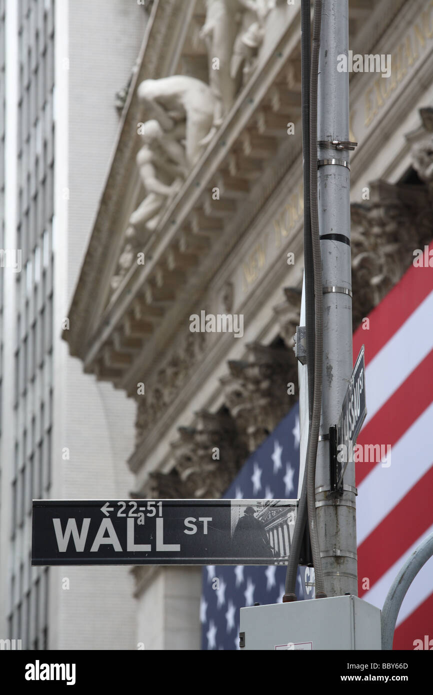 Signo de Wall Street y la American Stock Exchange flagon fachada Foto de stock