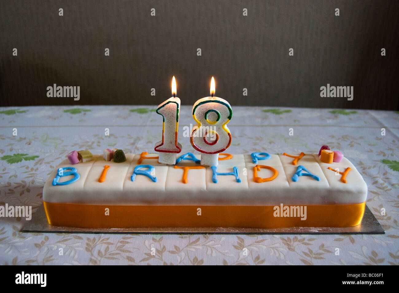 Velas de pastel de cumpleaños número 18 / Decoración de pastel de