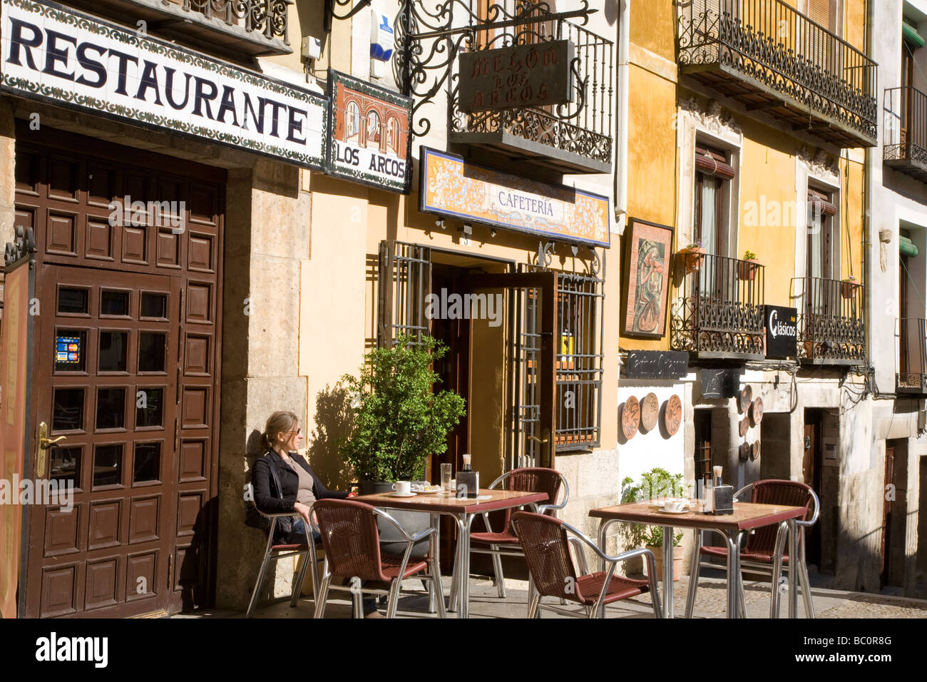 Restaurante Los Arcos Plaza Mayor Cuenca España Fotografía de stock - Alamy